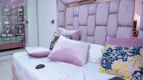 Nicol  online show from April 1, 1:41 pm