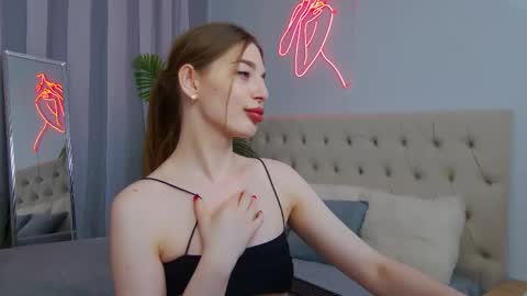 NicolRos online show from May 25, 4:39 pm