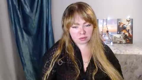 nightlaura online show from January 28, 4:30 pm