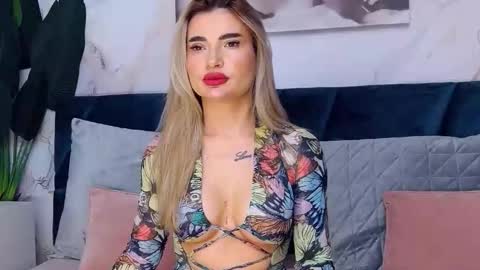 Iris online show from December 17, 12:53 pm