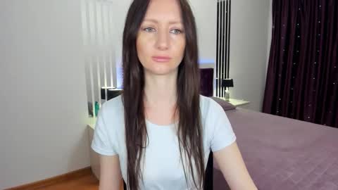 NikaLewis online show from April 2, 4:43 am