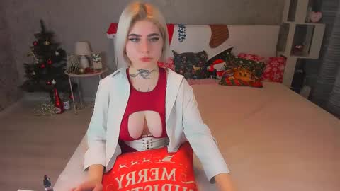 Snapshot of nikarocks chatting on January 10, 7:46 am nikarocks online show from January 10, 7:46 am