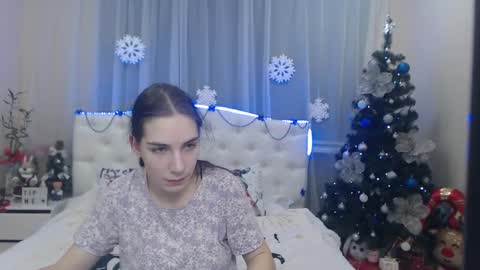nikastarkk online show from December 11, 7:25 pm