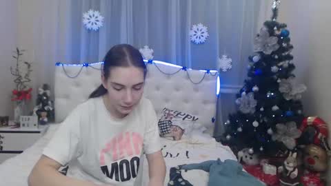 nikastarkk online show from December 13, 10:02 pm