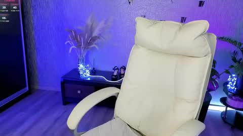 NikaStill  online show from May 23, 3:38 am