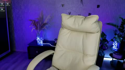 NikaStill  online show from May 22, 3:37 am