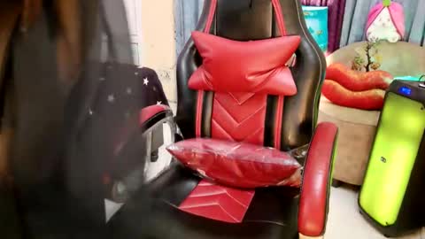 nikatheempress online show from March 28, 8:47 am