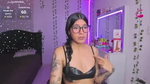 Niki online show from May 27, 1:49 am