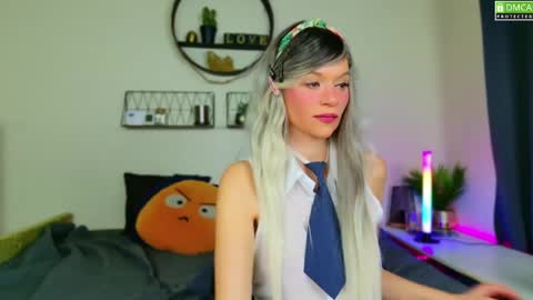 Kitty Chatte online show from December 12, 9:04 pm