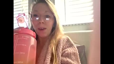 nikkib653466 online show from January 15, 7:42 pm