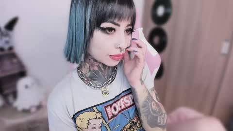 Nikki Ramone   online show from May 13, 6:30 am