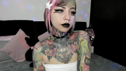 Nikki Ramone   online show from December 6, 9:10 am