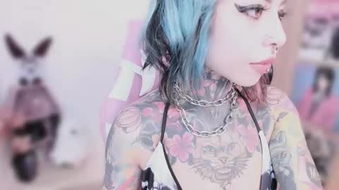 Nikki Ramone   online show from February 4, 11:24 am