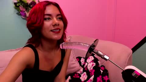 nikkydoll_ online show from April 1, 7:22 pm