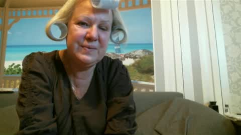 Nikole1 online show from February 6, 9:53 am