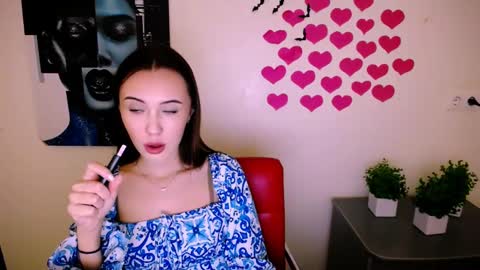 Snapshot of nikonara_ chatting on December 8, 1:47 pm nikonara_ online show from December 8, 1:47 pm