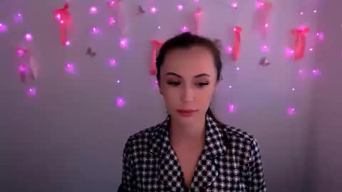 nikonara_ online show from May 21, 12:25 pm