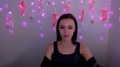 nikonara_ online show from May 10, 2:52 pm