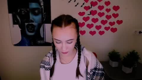 Snapshot of nikonara_ chatting on December 12, 3:37 pm nikonara_ online show from December 12, 3:37 pm