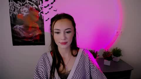 Snapshot of nikonara_ chatting on February 14, 2:12 pm nikonara_ online show from February 14, 2:12 pm