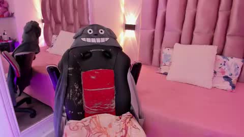 Niky Brooks online show from November 13, 5:12 pm