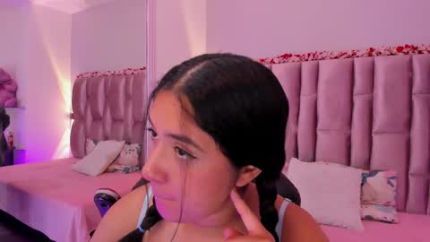 Niky Brooks online show from October 6, 12:11 pm