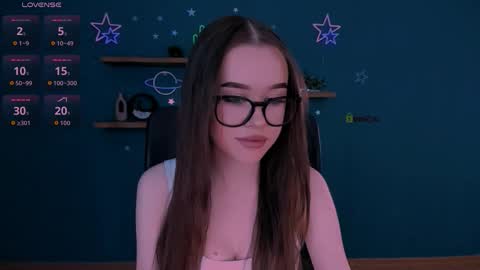 nila_eclipse online show from March 16, 9:57 am