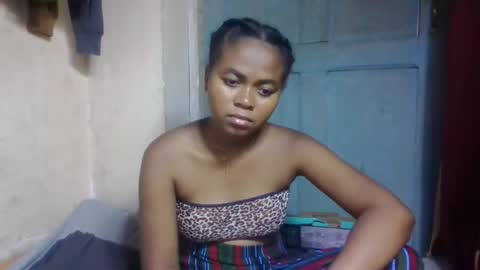nilah online show from May 13, 6:24 pm