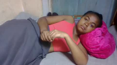 nilah online show from May 20, 3:14 am