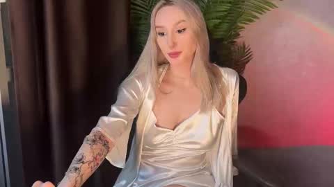 nimphetamine_ online show from November 8, 1:16 pm