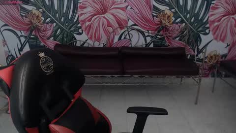 Nina online show from October 9, 8:13 pm