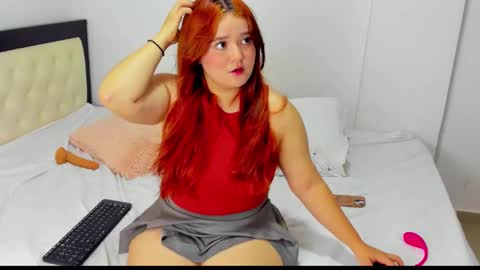 nina_martinez1 online show from January 7, 6:55 pm