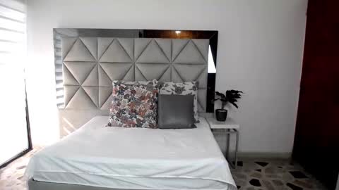  Nina  online show from January 31, 8:43 pm