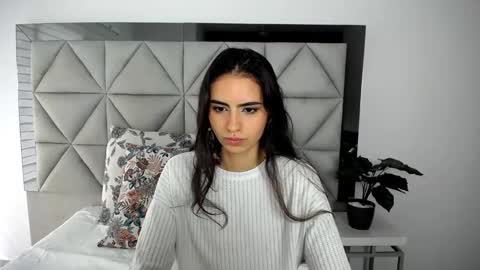  Nina  online show from February 5, 9:07 pm