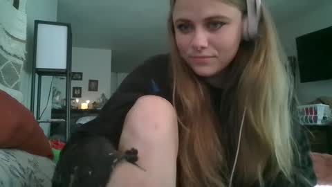 ninabeanzz online show from October 6, 2:01 pm