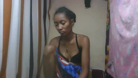 ninaeaa online show from December 19, 7:33 am