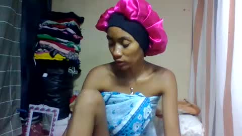 ninaeaa online show from May 20, 4:42 am