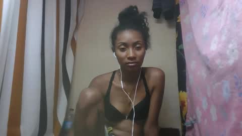 ninaeaa online show from December 20, 8:18 am