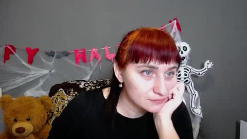 ninaflawlees online show from October 28, 1:06 pm