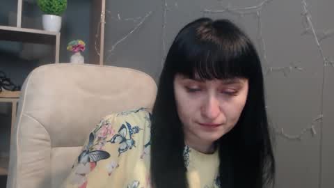 ninaflawlees online show from November 29, 1:15 pm