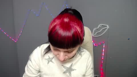 ninaflawlees online show from March 26, 7:10 am