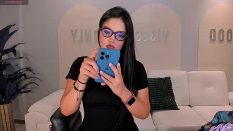  Nina  online show from May 12, 6:14 pm