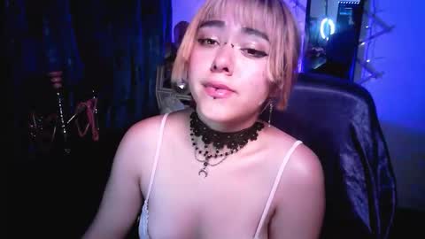 Snapshot of ninamon206063 chatting on September 24, 9:47 pm NIina Mon online show from September 24, 9:47 pm