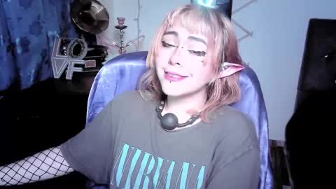 Snapshot of ninamon206063 chatting on September 10, 6:30 pm NIina Mon online show from September 10, 6:30 pm