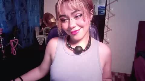 Snapshot of ninamon206063 chatting on October 1, 4:23 pm NIina Mon online show from October 1, 4:23 pm
