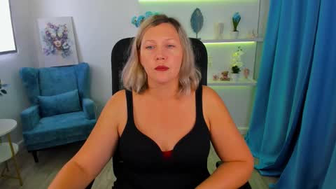Snapshot of ninastarle chatting on September 21, 11:42 am ninastarle online show from September 21, 11:42 am