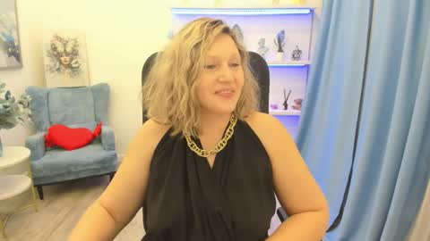 ninastarle online show from April 5, 12:37 pm