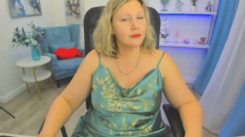 ninastarle online show from May 13, 11:27 am
