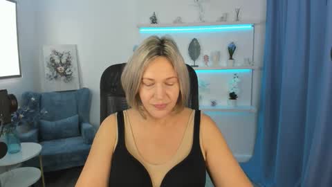 Snapshot of ninastarle chatting on September 24, 5:06 am ninastarle online show from September 24, 5:06 am