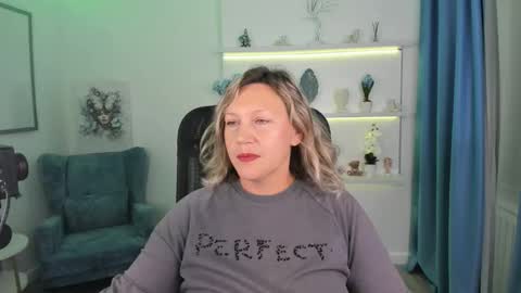 Snapshot of ninastarle chatting on September 18, 6:45 am ninastarle online show from September 18, 6:45 am